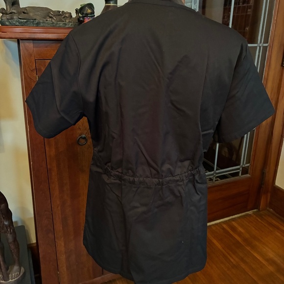 "Cherokee Luxe" scub top, M, black - Picture 5 of 12